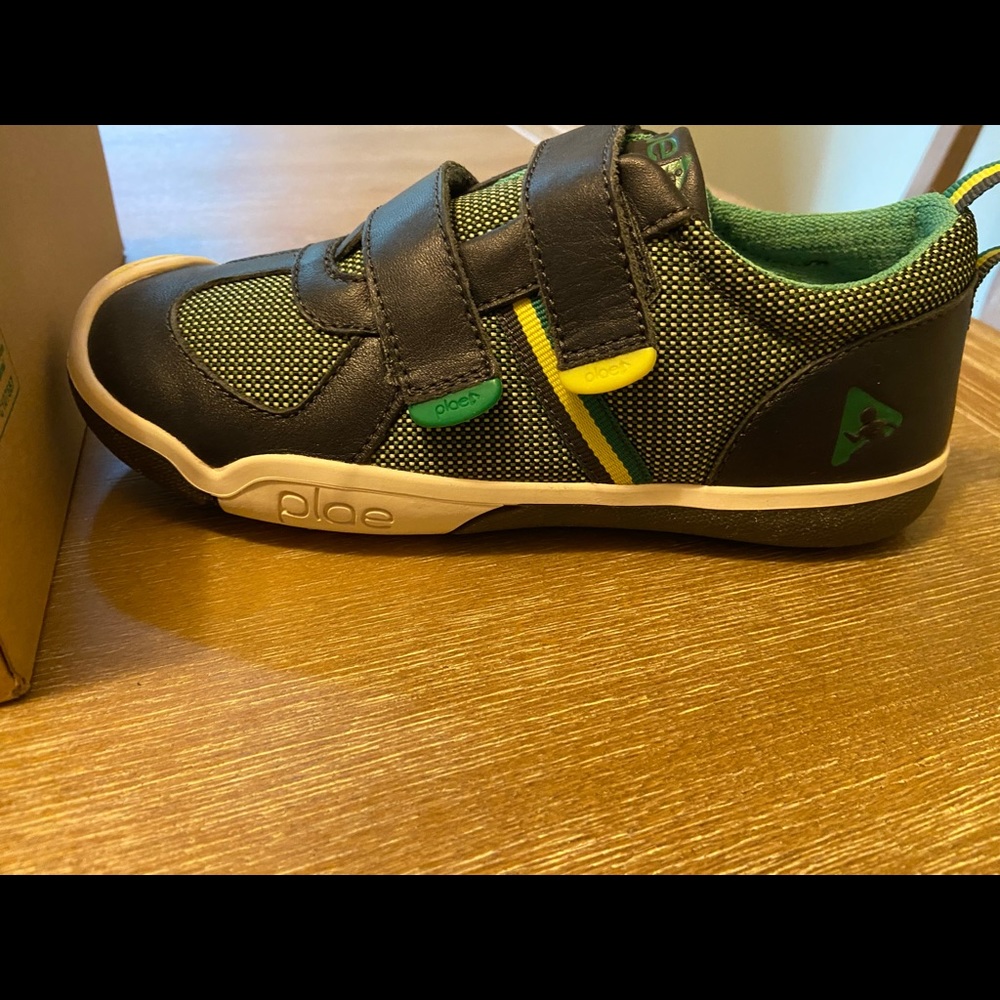 Plae shoes size 1
